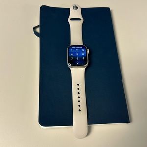 Apple Watch series 9 (GPS+Cell) 41mm starlight alum case S starlight sport band